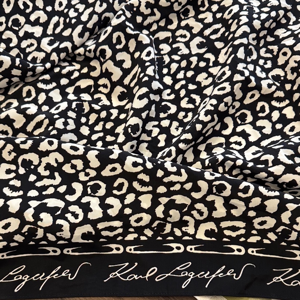 Karl Lagerfeld Black & White Leopard-Print Scarf